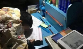 Học liên tục từ sáng đến 23h đêm, cậu bé xin mẹ ngủ 5 phút và ra đi mãi mãi