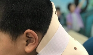 TP.HCM: Bé trai 10 tuổi ngã vẹo cổ suýt chết vì bắt chước trên TikTok