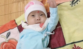 Nuôi sống kỳ diệu bé sinh non nặng chưa đầy nửa cân tại một bệnh viện tỉnh
