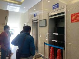 Vụ rơi thang máy tại Hà Nội: Nỗi kinh hoàng của gia đình có 11 người bị nạn