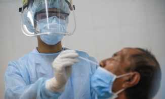 Nam tiếp viên hàng không là bệnh nhân 1342 vi phạm quy định cách ly