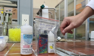 Nam thanh niên rối loạn tâm thần vì ma túy trộn lẫn trong thuốc lá điện tử