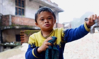 Cậu bé có khuôn mặt giống Jack Ma như đúc nổi tiếng 5 năm trước giờ ra sao?