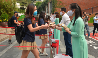 Sở GD&ĐT Hà Nội: Tất cả học sinh phải đeo khẩu trang từ nhà đến trường