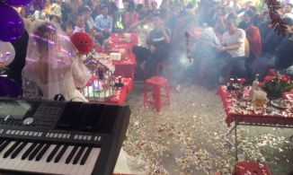 Chú rể 'chơi trội' đốt pháo trong ngày cưới, bị phạt ngay 1,5 triệu đồng