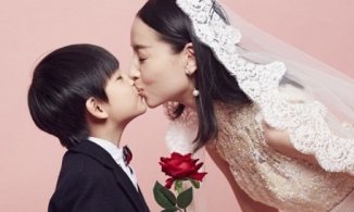 Nữ diễn viên Đổng Khiết bị chỉ trích vì hôn môi con trai 10 tuổi