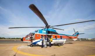 Thuê trực thăng tìm kiếm hai nhân viên trạm hải đăng bị sóng cuốn mất tích