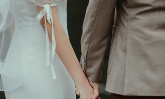 Primmy Trương hé lộ ảnh cưới, zoom kỹ chiếc bụng phẳng giữa tin đồn mang thai