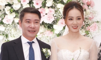 Hai con NS Công Lý đồng hành và chân thành chúc phúc cho bố trong đám cưới