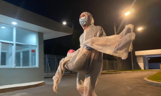 Nữ y sĩ ngất xỉu giữa đêm vì mệt đói trong khu cách ly Covid-19