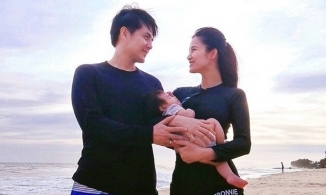 Đông Nhi - Ông Cao Thắng lần đầu đưa Winnie đi biển, sắc vóc mẹ bỉm gây bất ngờ