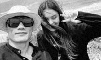 Bạn gái Tây đăng ảnh tình tứ cùng Bùi Tiến Dũng