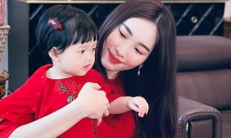 Hoa hậu Đặng Thu Thảo cho con gái mượn đồ trang điểm và cái kết 'đắng lòng'