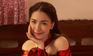 Hào phóng hơn cả Ngọc Trinh, Hòa Minzy thưởng Tết cho quản lý đến 400 triệu