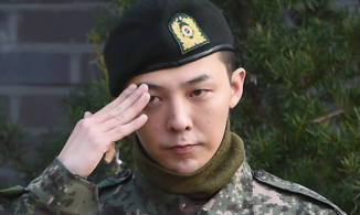 Sang như G-Dragon: Để thẻ tín dụng sẵn ở quầy hàng cho bạn bè tha hồ 'quẹt'