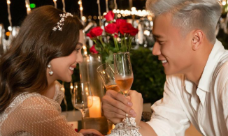 Mẫu Tây tổ chức sinh nhật cho Bùi Tiến Dũng, nhìn chiếc bánh mà rõ tâm can 