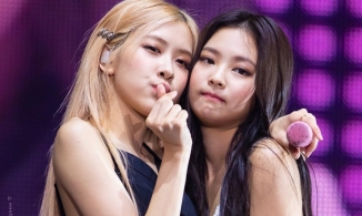 Jennie có động thái đầu tiên sau tin đồn hẹn hò G-Dragon, lại còn thể hiện tình cảm với 'người ấy'