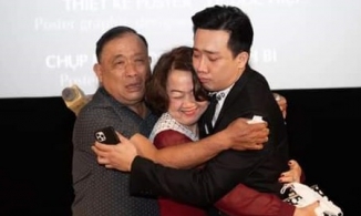 Bố đẻ Trấn Thành khóc nấc giữa rạp khi nhận ra mình là nguyên mẫu 'Bố Già'