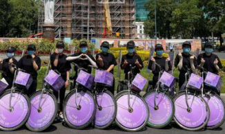 Fan BLACKPINK 'chơi trội' chi vài chục triệu cho Rosé 'phủ sóng' khắp Sài Gòn