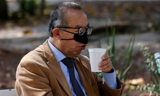 Xuất hiện khẩu trang mũi ngăn Covid-19 gây nhiều tranh cãi