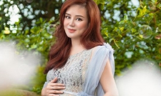 Sinh con thứ 3 cho đại gia, Vy Oanh vẫn xinh đẹp, gợi cảm khó tin