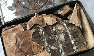 Hy hữu: Hộp chocolate của Nữ hoàng Anh Victoria còn nguyên vẹn sau 121 năm