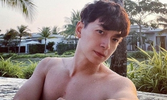 Ngô Kiến Huy lại chiêu đãi fan hẳn 2 bức ảnh khoe body săn chắc