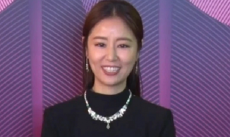  Lâm Tâm Như lộ làn da bóng dầu và gương mặt cứng đơ qua camera thường