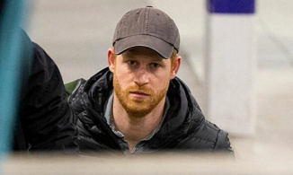 Harry đã về đến Anh chịu tang Hoàng thân Philip, hé lộ suy nghĩ của ông nội về cuộc phỏng vấn của cháu trai