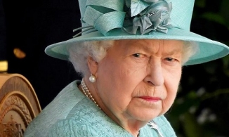 4 ngày sau khi Hoàng thân Philip mất,  Nữ hoàng Anh trở lại với công việc 