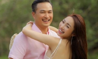 Chi Bảo khoe ảnh tình tứ bên vợ sắp cưới, có cả combo hôn hít và khoe body