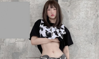 Hot Tiktoker Lê Bống chụp ảnh vén áo khoe 'bàn tay hư' chạm vòng 1