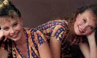 Hy hữu: Cặp song sinh giống nhau đến từng suy nghĩ