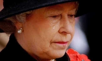 Nữ hoàng Anh lại đón nhận thêm tin buồn vào đúng ngày tang lễ của chồng