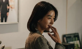 'Điên nữ' Seo Ye Ji xinh đẹp bất chấp drama trong loạt ảnh hậu trường mới 