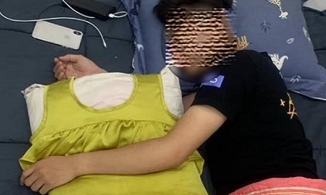 Thanh niên giữ khư khư áo ngủ bồ cũ 'hít hà' mỗi đêm dù đã chia tay 1 năm