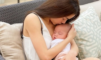 Đăng ảnh đang ôm ấp Lisa, Hồ Ngọc Hà để lộ chi tiết vô cùng ngọt ngào