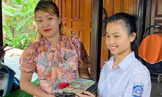 Hà Tĩnh: Nhặt được gần nửa tỷ, nữ sinh nghèo đứng đợi trả lại cho người mất