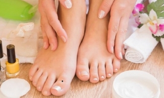 Nhân tướng học: Những nốt ruồi ở chân khiến chủ nhân 'không ngóc đầu lên nổi'