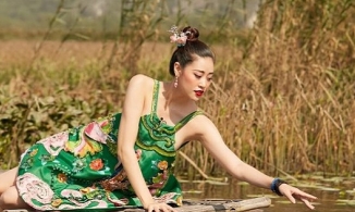 Thời của Khánh Vân: Không những được chọn mà còn xuất hiện đến 2 lần trong teaser quảng bá của Miss Universe