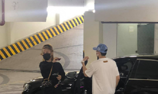 Hết chối cãi, Karik bị bắt gặp lái xế hộp chở Miu Lê đi trung tâm thương mại