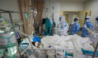 Cả nước có 4 ca Covid-19 rất nặng, nguy kịch như phi công người Anh