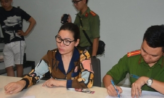 Vợ diễn viên Kinh Quốc lại bị khởi tố thêm tội rửa tiền