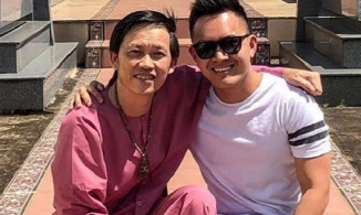 Giữa biến tiền từ thiện, Hoài Linh ngăn cản không cho con trai bay từ Mỹ về Việt Nam