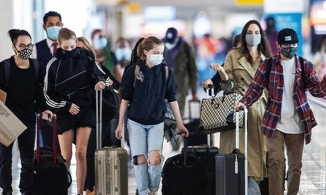 Angelina Jolie đưa 6 người con đi du lịch mừng tuổi 46