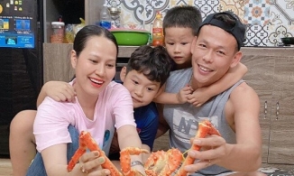 Chân dung người vợ vừa đảm đang vừa 'quyền lực' của thủ môn Tấn Trường 