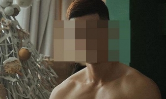 Trước nghi vấn lộ clip, soái ca 'Người Ấy Là Ai' bị soi rất thích style 'khoe hàng'