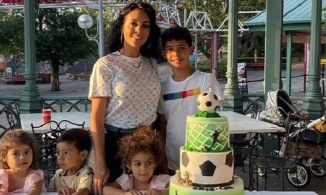 Bạn gái Ronaldo nhắn gì cho con trai riêng của anh trong ngày sinh nhật?