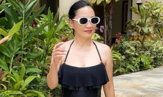 U60 Hồng Đào đẹp như gái 30 khi diện áo tắm trong bức ảnh chuẩn cam thường