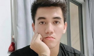 Tiến Linh xót xa khi nhìn cảnh bố đợi bên ngoài nhưng không thể ra ôm